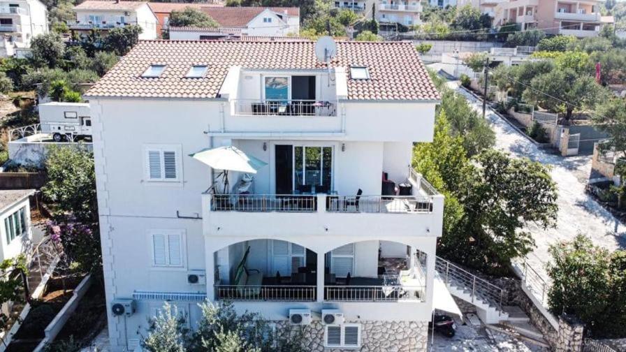Genesis Apartment Trogir Bagian luar foto